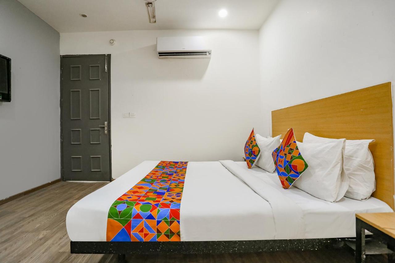 Fabhotel Vat - Meera Bagh دلهي المظهر الخارجي الصورة