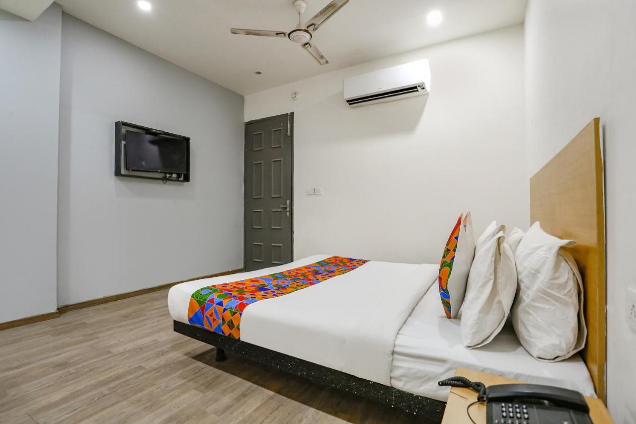 Fabhotel Vat - Meera Bagh دلهي المظهر الخارجي الصورة